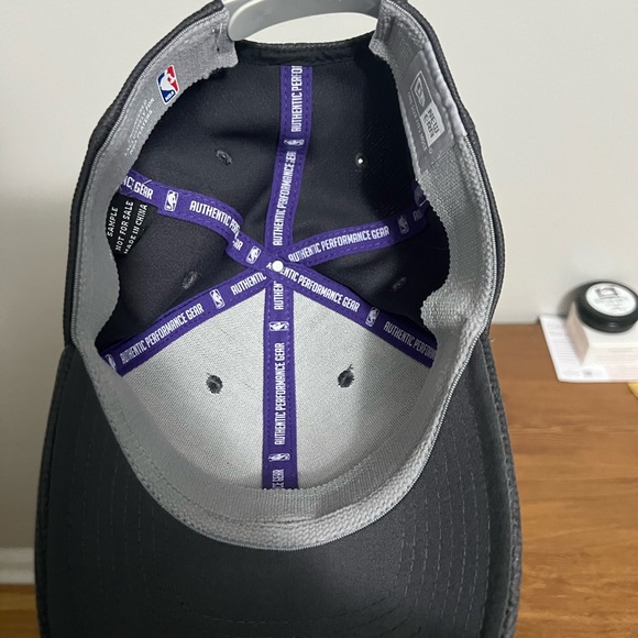 Los Angeles Lakers Fan Cap Silver Gray Grey New Era Basketball Hat NBA - Picture 5 of 6